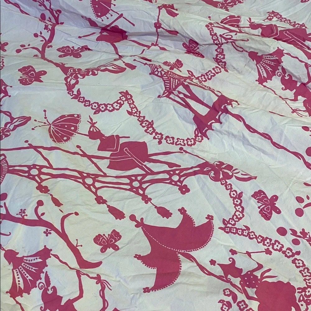 Pottery Barn Kids Pink and White Butterfly Pattern Duvet, no stains or holes.